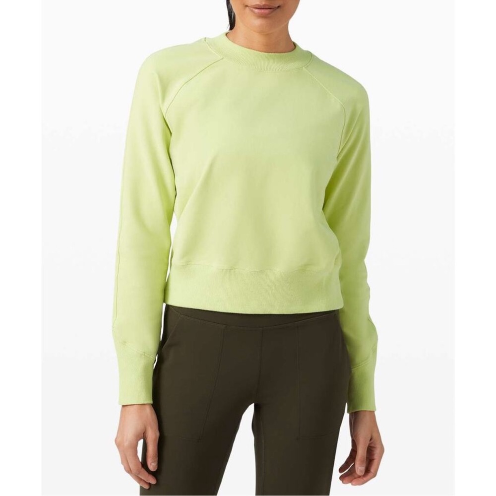 Lululemon Ready to Roll Crew